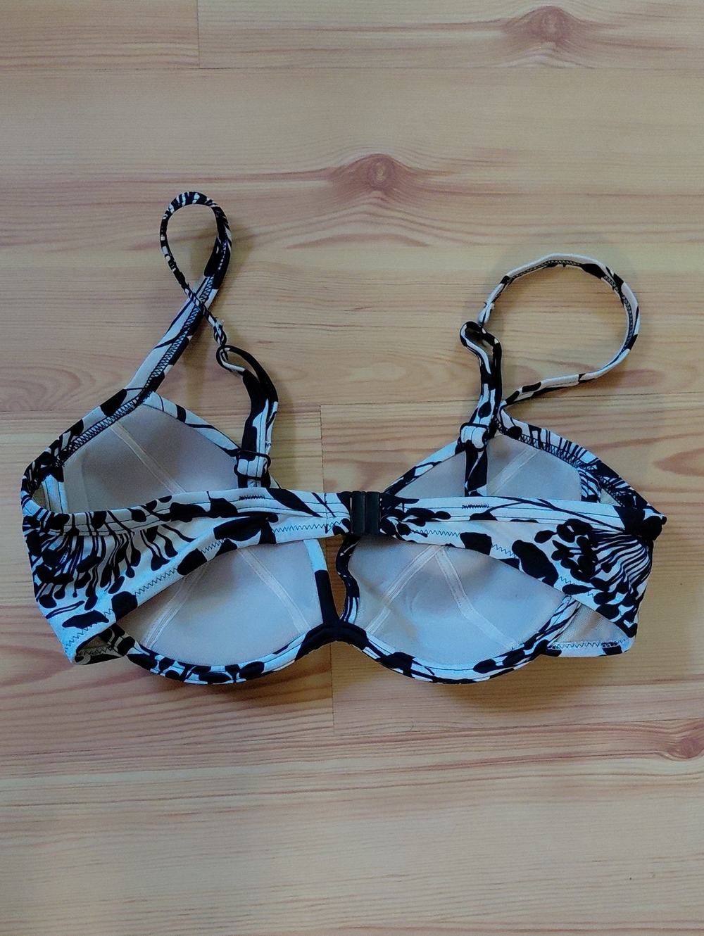 Fantasie Black & White Floral Underwire Bikini Top. Size US 34D - Picture 2 of 3